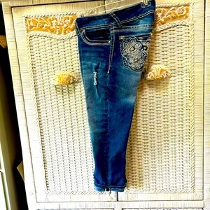 Wallflower, Capri jeans